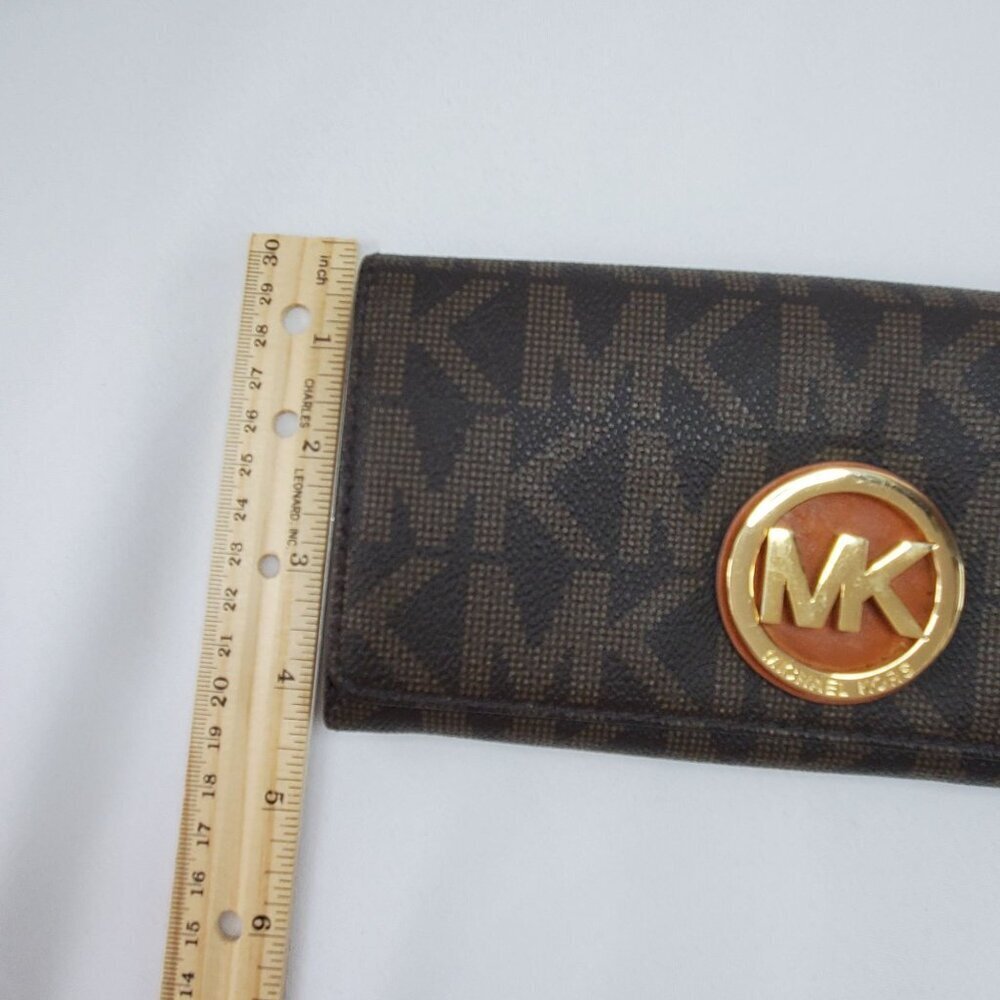 Michael Kors Brown Signature MK Monogram Crossbody Bag & Matching Wallet Set - Picture 10 of 16